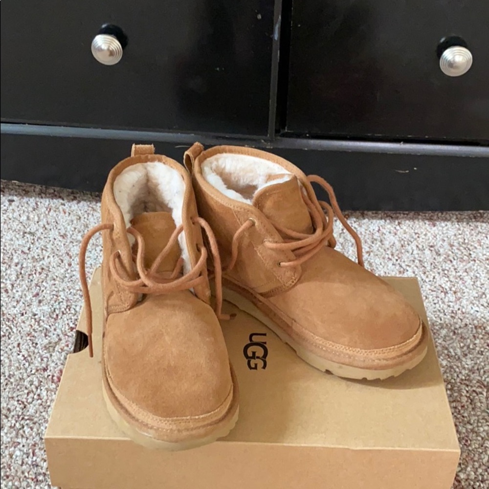 Ugg’s size 4 in kids